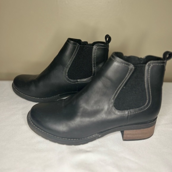 Eastland JASMINE CHELSEA BLACK BOOT - Picture 6 of 6